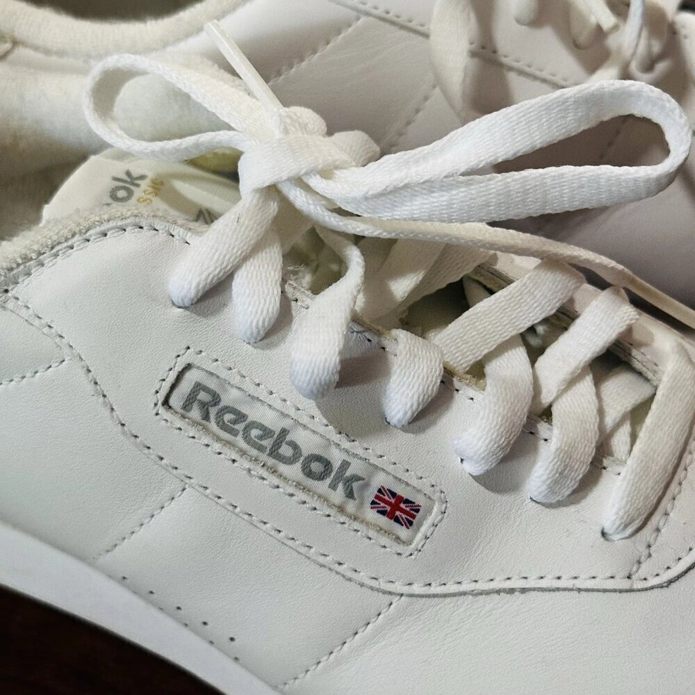 Reebok Women's White Reebok Shoes Size 8.5 - Classic Look - Picture 4 of 7